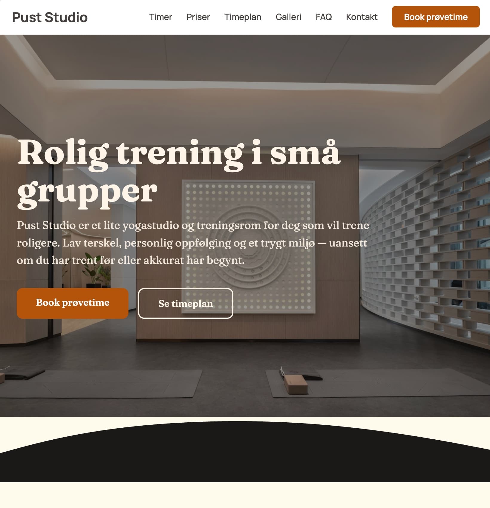 Eksempel på nettside for yogastudio laget i Webfabrikk